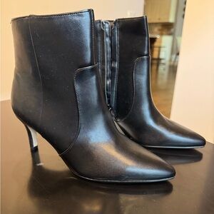 Elegant Black Ankle Boots Banana Republic sz 8 New